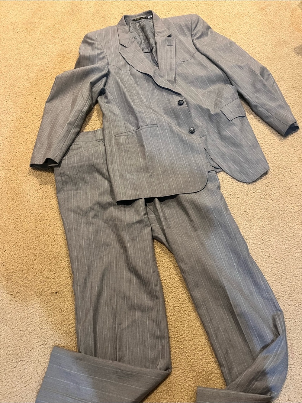 Classic vintage Men's Gray Pinstripe Suit Jacket & Trousers western size 44 / 38